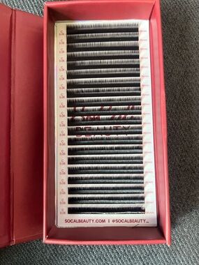 Black Individual Eyelash Extensions - Classic C Curl .06/6mm